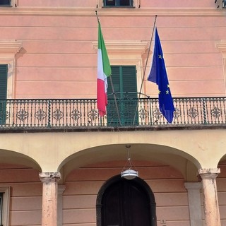 Ceriale, il Comune replica a Giordano: "La richiesta a Rfi per i nicchioni è già stata presentata"
