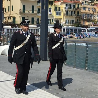 Alassio, 'pattuglione' dei carabinieri durante le feste pasquali: 250 persone identificate, 200 mezzi controllati e 5 patenti ritirate