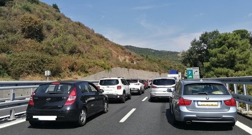 Rientro dal ponte del 1° maggio: previsto traffico da bollino rosso sulla A10