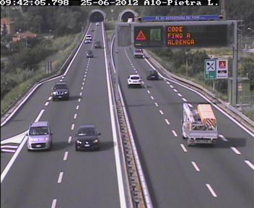 Incidente in Autostrada dei Fiori, coinvolto furgone