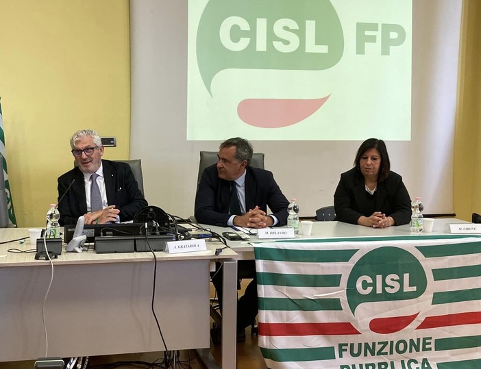 Gratarola: "Il piano socio sanitario in Consiglio regionale il 21 novembre" Gratarola: "Il piano socio sanitario in Consiglio regionale il 21 novembre"
