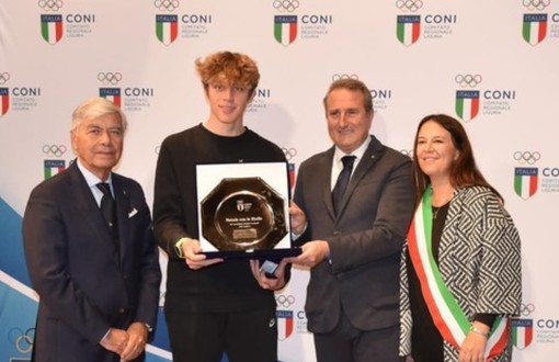 Ciclismo, l'alassino Luca Giaimi vince in Portogallo: i complimenti del sindaco Melgrati e dell'assessore Zucchinetti