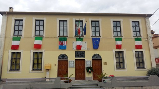 Giustenice, l'amministrazione incontra la cittadinanza in un'assemblea pubblica Giustenice, l'amministrazione incontra la cittadinanza in un'assemblea pubblica