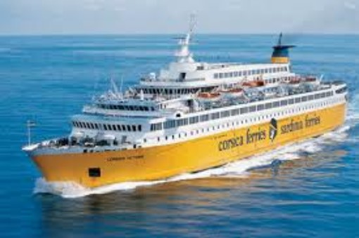Con le navi gialle, partire è scontato da Vado Ligure Con le navi gialle, partire è scontato da Vado Ligure
