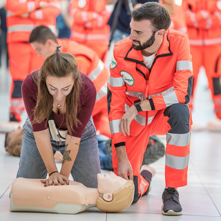 "Sei pronto a salvare una vita?". Il 14 maggio Anpas in cinque piazze del savonese con il "Defibrillation Day"