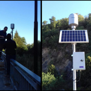 Dego, nuovo pluviometro sul ponte in via Martiri della Libertà
