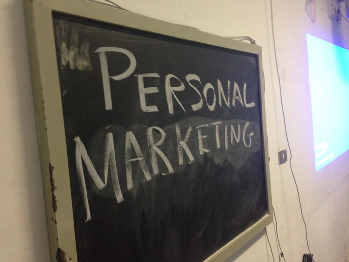 Daniele La Corte e Angelo Marchiano in cattedra all’alberghiero di Finale Ligure per la presentazione del libro “l’Angelo del Turismo” Daniele La Corte e Angelo Marchiano in cattedra all’alberghiero di Finale Ligure per la presentazione del libro “l’Angelo del Turismo”