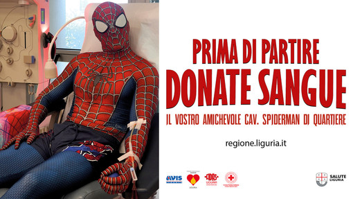 Spiderman in missione per la Liguria: "Prima di partire per le vacanze, donate sangue e plasma"