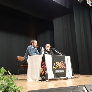 Savona, Don Ciotti e il suo no al Decreto Sicurezza: "È il tradimento della Costituzione, fatto per respingere" (FOTO) Savona, Don Ciotti e il suo no al Decreto Sicurezza: "È il tradimento della Costituzione, fatto per respingere" (FOTO)