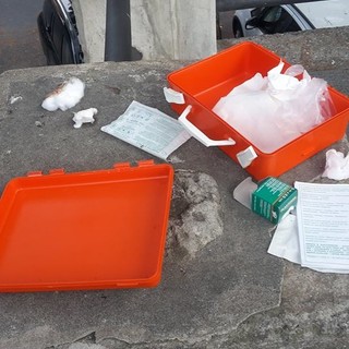 Degrado e sporcizia nei pressi della stazione d’Albenga