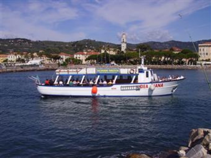 Diano Marina ed Alassio collegate via mare con il Seabus Diano Marina ed Alassio collegate via mare con il Seabus