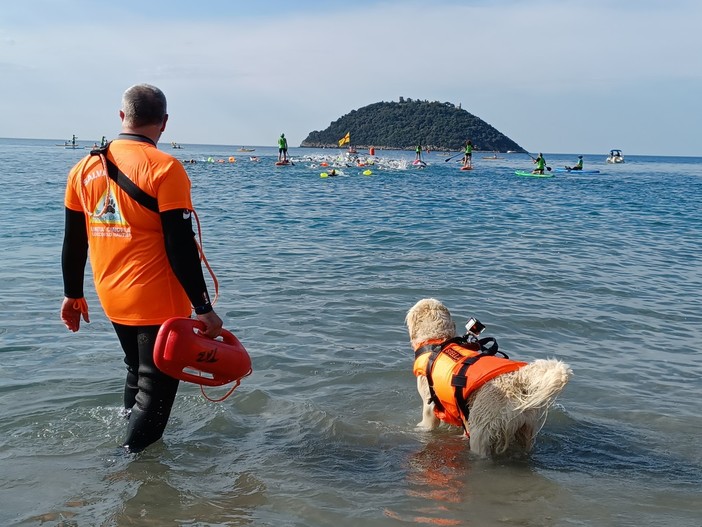 “A Tutto Mare”: ad Albenga un corridoio per nuotare in sicurezza fino all’Isola Gallinara