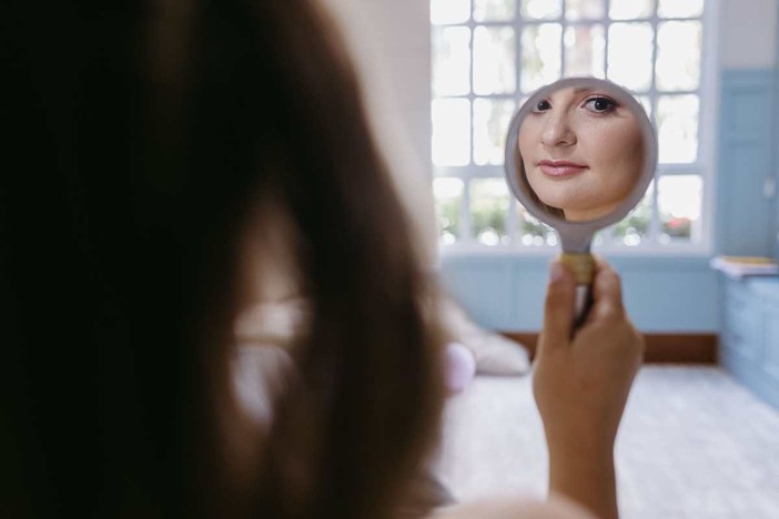 Specchio da trucco: come scegliere quello giusto per la propria beauty routine Specchio da trucco: come scegliere quello giusto per la propria beauty routine