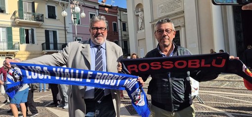 Derby Genoa-Samp, l'appello di Vaccarezza e Brunetto: "Dimostriamo di essere all'altezza della sciarpa che indossiamo" Derby Genoa-Samp, l'appello di Vaccarezza e Brunetto: "Dimostriamo di essere all'altezza della sciarpa che indossiamo"