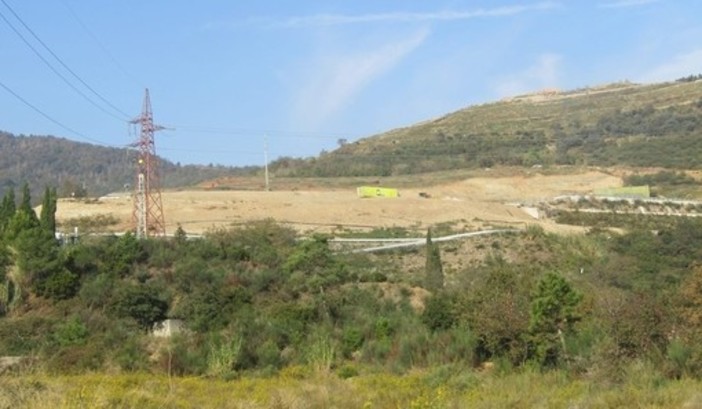Abbancamento di rifiuti maggiore rispetto al previsto, la Provincia diffida i gestori della discarica di Bossarino Abbancamento di rifiuti maggiore rispetto al previsto, la Provincia diffida i gestori della discarica di Bossarino