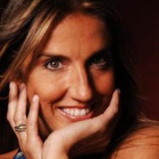 Savona: alla Ubik incontro con la cantante Danila Satragno