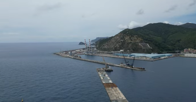 Foto tratta da vdeo Youtube profilo di Ports of Genoa Foto tratta da vdeo Youtube profilo di Ports of Genoa