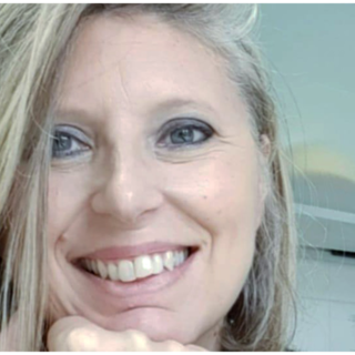 Note e volti amici per ricordare Deborah Ballarò: un compleanno di musica, memoria e solidarietà Note e volti amici per ricordare Deborah Ballarò: un compleanno di musica, memoria e solidarietà
