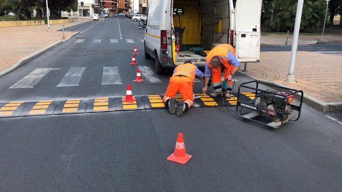 Albenga, nuovi impianti di videosorveglianza e dossi artificiali per limitare la velocità Albenga, nuovi impianti di videosorveglianza e dossi artificiali per limitare la velocità