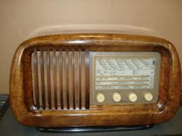 A Cosseria un mercatino radio-scambio ed esposizione di radio d'epoca