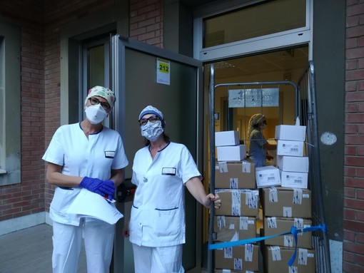 Savona, l'associazione Chicchi di Riso insieme a FederOttica dona 96 occhiali protettivi e 145 gel e spray