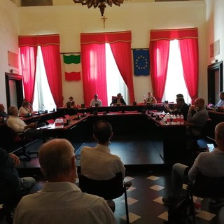 Albenga, il distretto socio sanitario compatto a difesa della chirurgia protesica: "Tutele per i lavoratori"