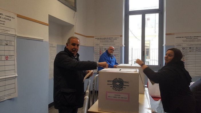 #Inostricandidatialvoto: Luigi De Vincenzi a Pietra Ligure #Inostricandidatialvoto: Luigi De Vincenzi a Pietra Ligure