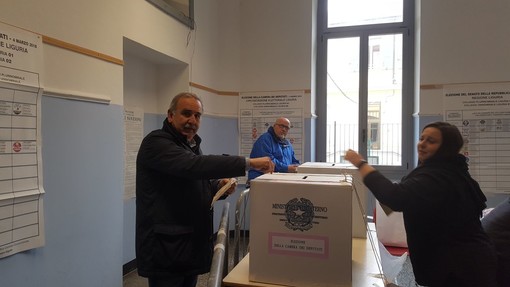 #Inostricandidatialvoto: Luigi De Vincenzi a Pietra Ligure #Inostricandidatialvoto: Luigi De Vincenzi a Pietra Ligure
