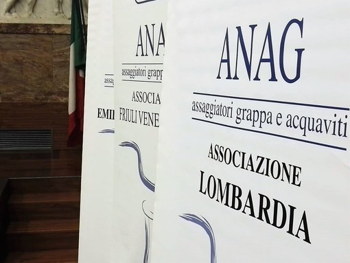 La Douja ha celebrato la grappa con Anag e il Consorzio di tutela grappa del Piemonte e grappa di Barolo La Douja ha celebrato la grappa con Anag e il Consorzio di tutela grappa del Piemonte e grappa di Barolo