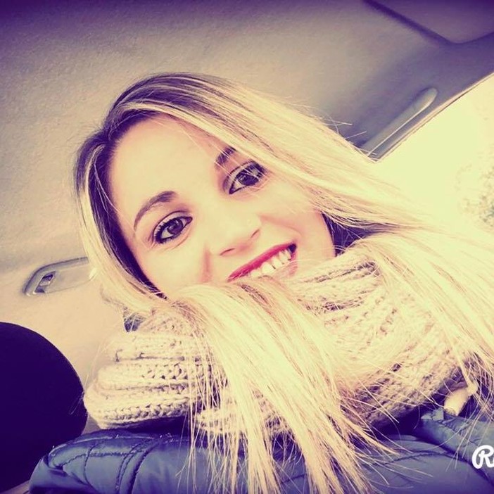 Incidente sull'A10 a Celle, al cimitero di Bossarino a Vado l'ultimo saluto a Denada Nerjaku Incidente sull'A10 a Celle, al cimitero di Bossarino a Vado l'ultimo saluto a Denada Nerjaku