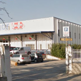 Rivoluzione in zona Polo 90 ad Albenga, il Dimar si sposta e l'area viene adibita alla vendita al dettaglio