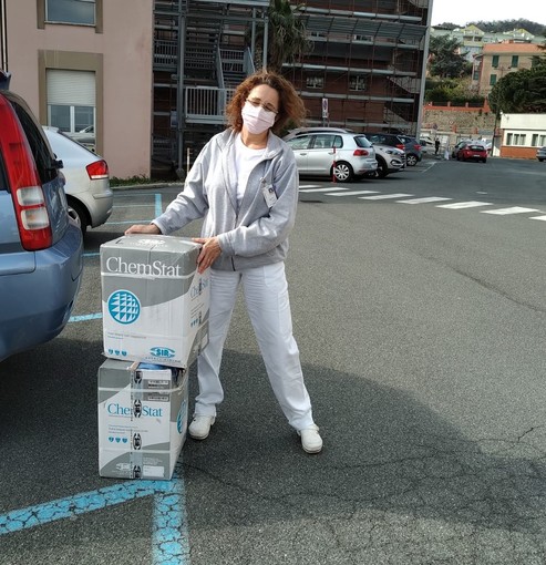 Coronavirus, il Promotur e i bagni marini di Celle donano 48 tute all'ospedale San Paolo