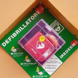 Malore nella piscina Zanelli, Vilderio: "Defibrillatore salvavita. Importantissima la sua presenza e i corsi per saperlo utilizzare"