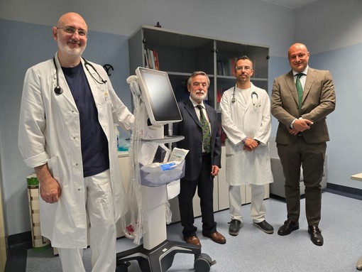 Santa Corona, la Fondazione “Una Mano per gli Altri” dona due ecografi al Pronto Soccorso Santa Corona, la Fondazione “Una Mano per gli Altri” dona due ecografi al Pronto Soccorso