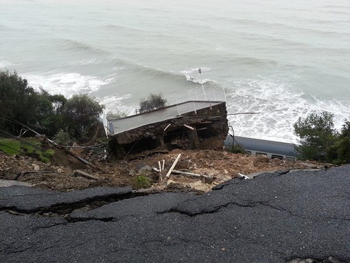 Deragliamento treno ad Andora, la Procura dispone perizia geologica sulla frana