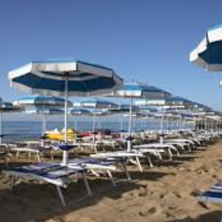 L'estate non decolla e gli stabilimenti balneari rimangono vuoti