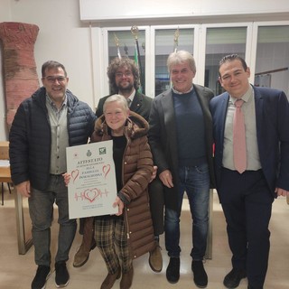 Stella, donato dalla famiglia Doragrossa un defibrillatore alla comunità (FOTO)