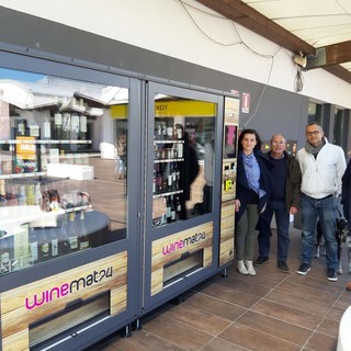 Vado, "Take a Wine" al Molo 8.44: sbarca al centro commerciale un distributore automatico di vino