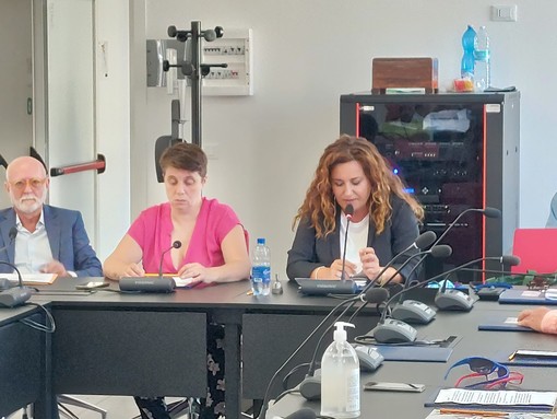 Vado, ufficiali le dimissioni del sindaco Monica Giuliano: "A volte i cicli finiscono per scelta o perché devono finire" (FOTO e VIDEO) Vado, ufficiali le dimissioni del sindaco Monica Giuliano: "A volte i cicli finiscono per scelta o perché devono finire" (FOTO e VIDEO)