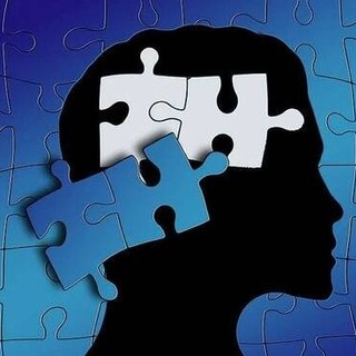 Lo sfogo di una madre con la figlia con disabilità intellettiva: "Quando l'Asl si impegnerà a seguirla?"