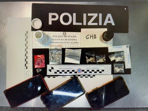 In fuga dalla Polizia di Stato, in auto trasportava droga nascosta nello zaino: in manette un 28enne francese