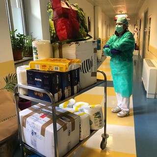 Savona, l'associazione Chicchi di Riso dona generi di prima necessità all'ospedale San Paolo (FOTO)
