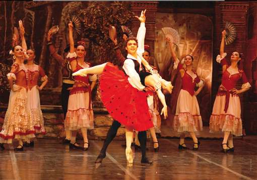 Danza alla Fortezza del Priamar: il Teatro dell'Opera della Macedonia in Don Chisciotte