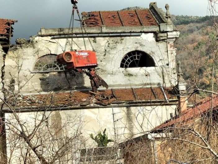 Chiesa del Pero a Varazze, il campanile sarà abbassato: gli evacuati potrebbero tornare a casa