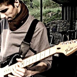 Dario La Torre, polistrumentista e cantautore