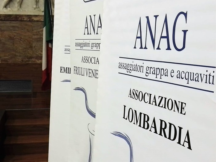 La Douja ha celebrato la grappa con Anag e il Consorzio di tutela grappa del Piemonte e grappa di Barolo La Douja ha celebrato la grappa con Anag e il Consorzio di tutela grappa del Piemonte e grappa di Barolo