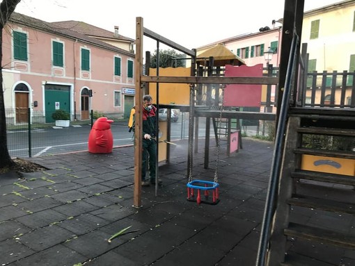 Calice, parchi gioco riservati agli "under12". Comi: "Misura a tutela delle strutture. Ma massima comprensione" Calice, parchi gioco riservati agli "under12". Comi: "Misura a tutela delle strutture. Ma massima comprensione"