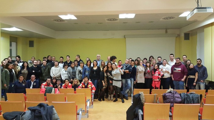 Investitura "ufficiale" per i nuovi volontari del 118: consegnati 52 attestati di soccorritore