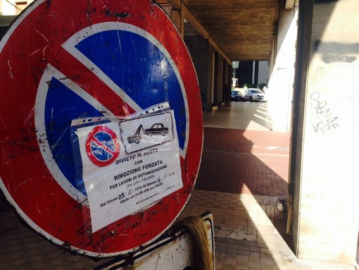A Borgio Verezzi scavi per la fibra ottica: divieto di sosta con rimozione in alcune vie