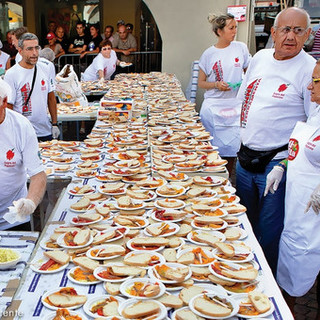 Gran finale di Peperò con mega degustazione preparata in piazza e tanti eventi gastronomici, culturali ed artistici